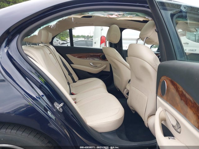 43039371 :رقم المزاد ، WDDZF4KB6HA114771 vin ، 2017 Mercedes-benz E 300 4matic مزاد بيع