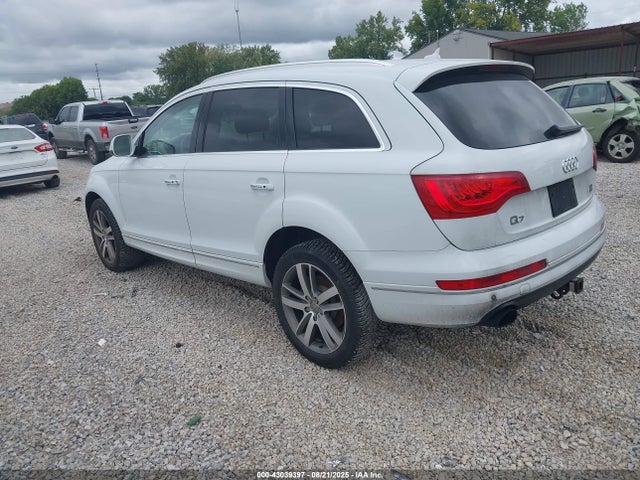 2015 AUDI Q7 WA1VMAFE3FD011685 Photo 2