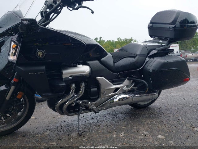 JH2SC7415EK000011 Honda Sc74e-5000001