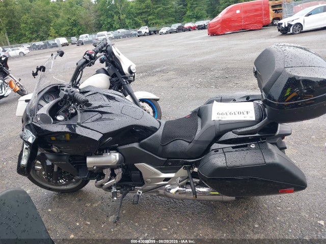 JH2SC7415EK000011 Honda Sc74e-5000001