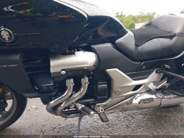 2014 HONDA CTX1300 JH2SC7415EK000011 Photo 8