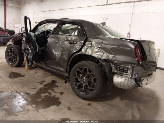 2023 CHRYSLER 300 2C3CCASG8PH614020 Photo 2