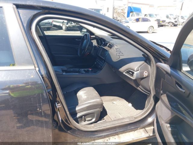 2018 JAGUAR XE SAJAJ4FX6JCP20160 Photo 4
