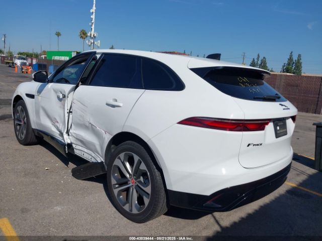 2023 JAGUAR F-PACE SADCJ2EX7PA715961 Photo 2