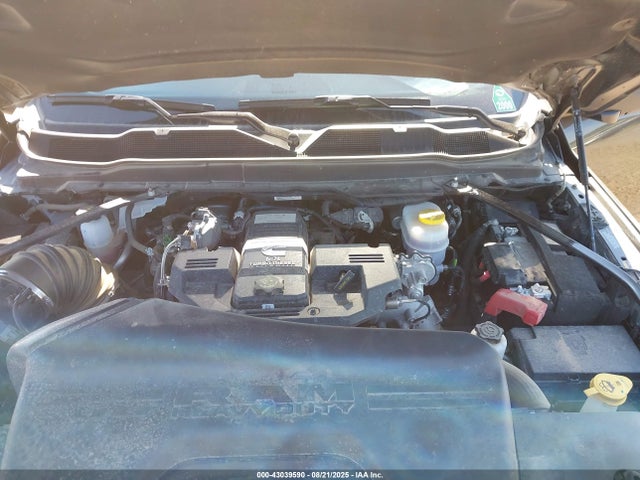 RAM 2024 2024 3C6UR5DL8RG340361 Image 10