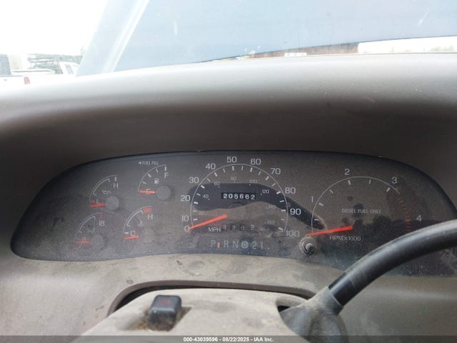 43039596 :رقم المزاد ، 1FTNW21F81ED28371 vin ، 2001 Ford F-250 Lariat/xl/xlt مزاد بيع
