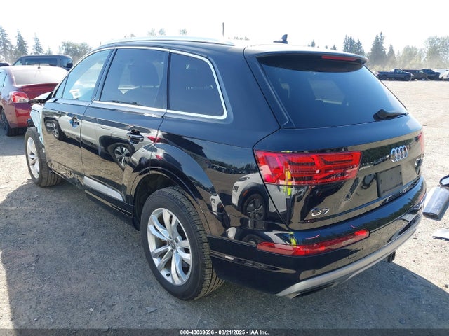 2019 AUDI Q7 WA1LAAF72KD009115 Photo 2