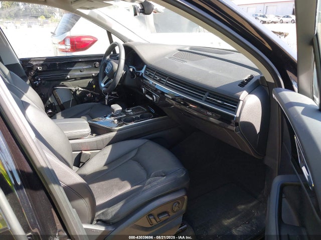 2019 AUDI Q7 WA1LAAF72KD009115 Photo 4