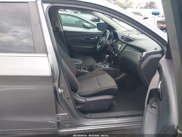 JN1BJ1CPXHW031756 Nissan ROGUE SPORT