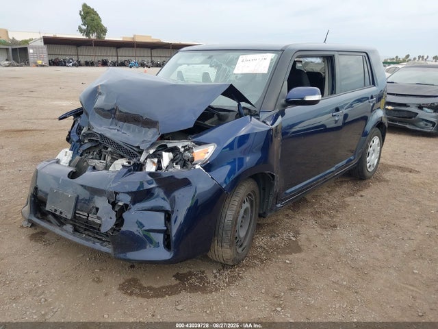 Scion 2az-fe 2014 JTLZE4FE7EJ064383 Image 2