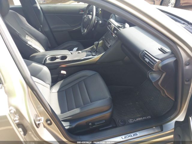 2019 LEXUS IS 300 JTHC81D21K5036078 Photo 4