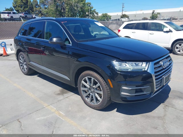 2017 AUDI Q7 WA1LAAF72HD022343 Photo 0
