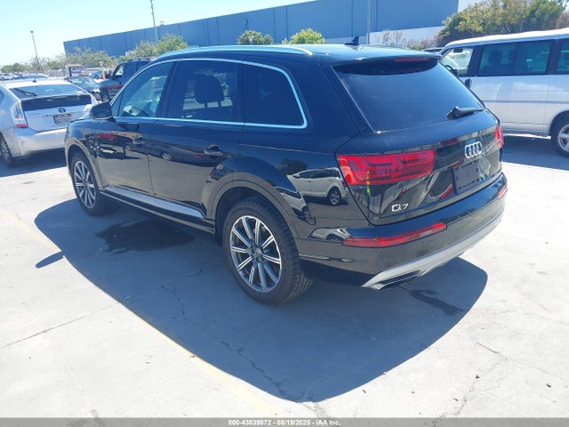 2017 AUDI Q7 WA1LAAF72HD022343 Photo 2