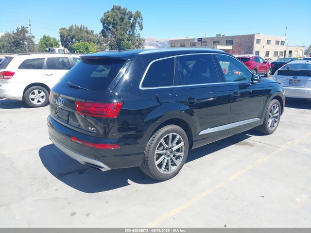 2017 AUDI Q7 WA1LAAF72HD022343 Photo 3