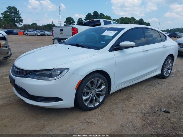 1C3CCCBB8FN578562 Chrysler 2015
