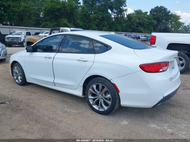 1C3CCCBB8FN578562 Chrysler 2015