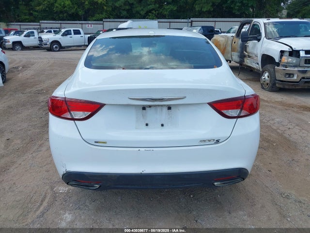 1C3CCCBB8FN578562 Chrysler 2015