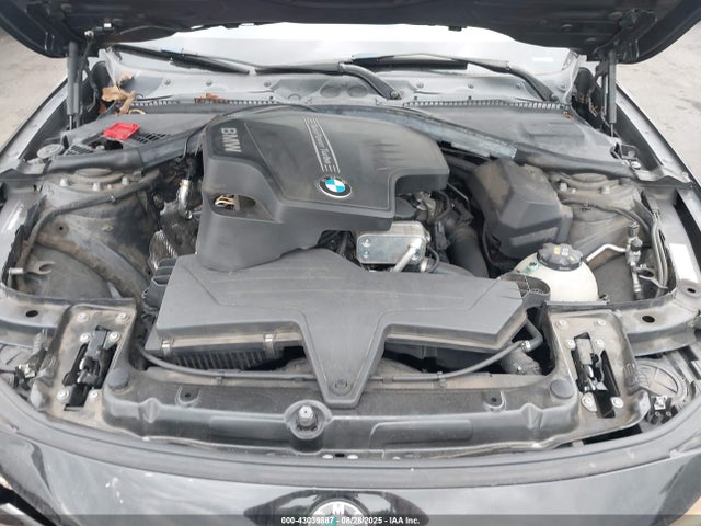WBA3B1G53FNT06505 BMW 320i