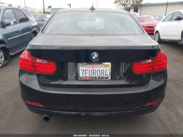 WBA3B1G53FNT06505 BMW 320i