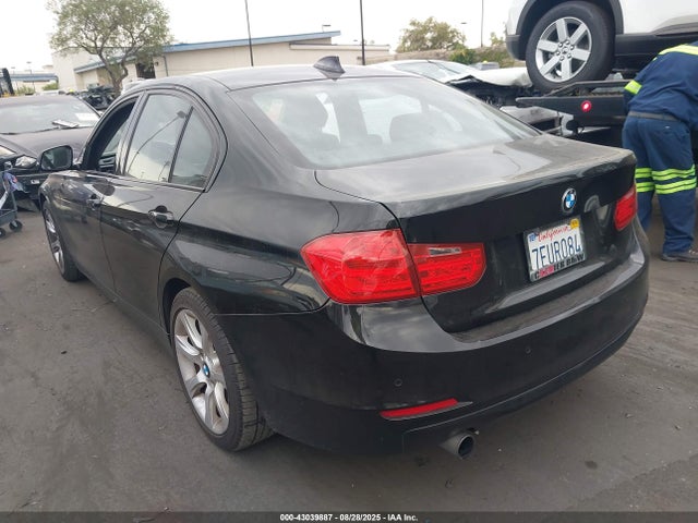 WBA3B1G53FNT06505 BMW 320i