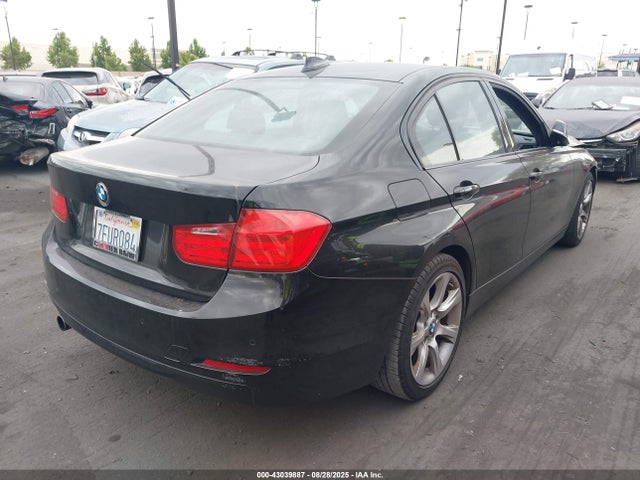 WBA3B1G53FNT06505 BMW 320i