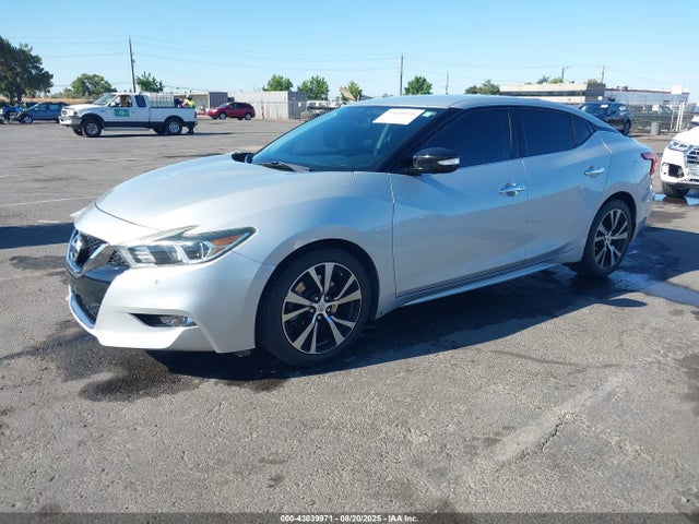 Nissan Maxima 2018 1N4AA6AP1JC365938 Image 2