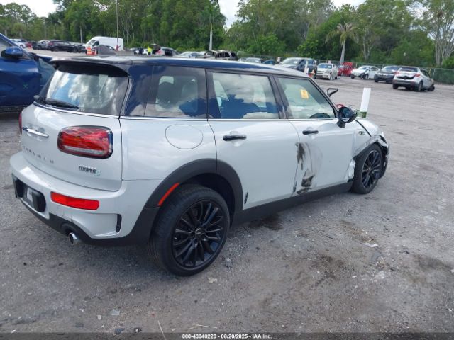 2021 MINI CLUBMAN WMWLV7C07M2N82303 Photo 3