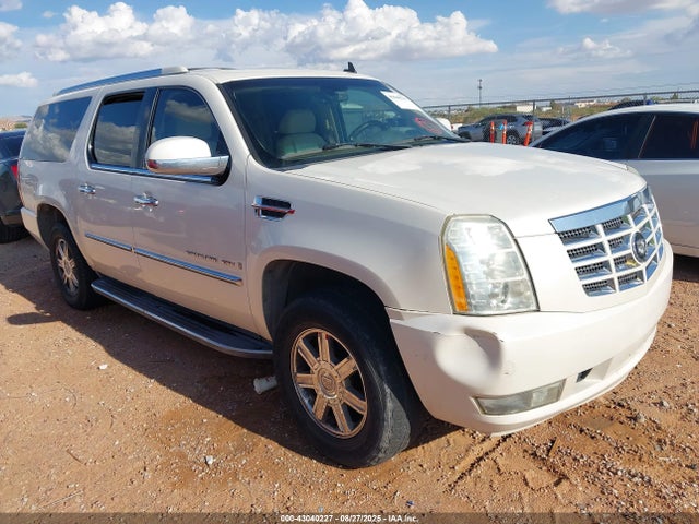 2007 CADILLAC ESCALADE ESV 1GYFK668X7R294267 Photo 0