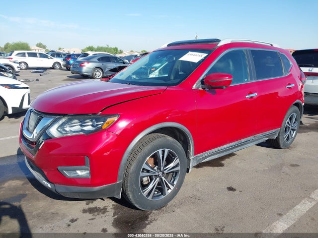 Nissan Rogue 2017 5N1AT2MV6HC772375 Image 2