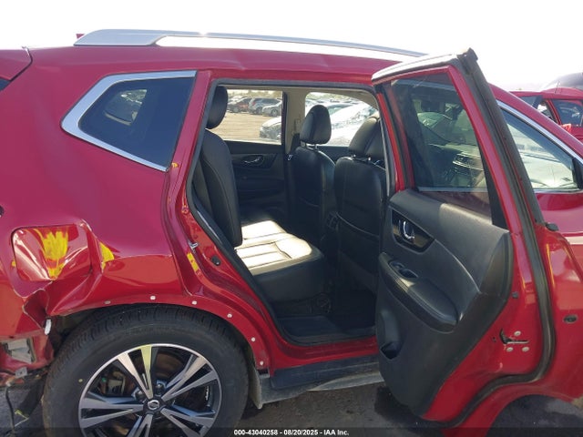 Nissan Rogue 2017 5N1AT2MV6HC772375 Image 8