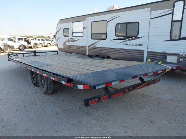 4P51C292XS1421691 Pj Trailers 2025