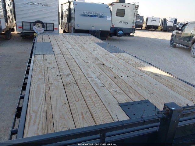 4P51C292XS1421691 Pj Trailers 2025