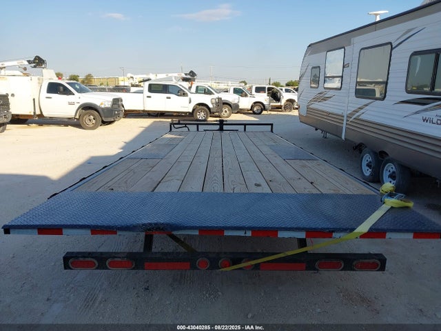 4P51C292XS1421691 Pj Trailers 2025