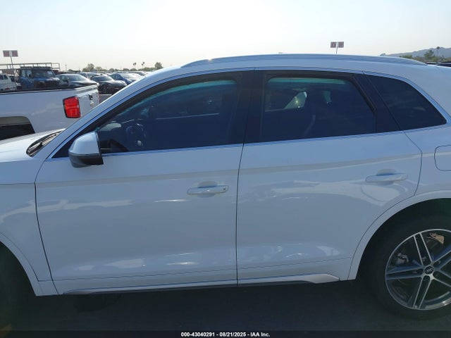 WA1G2AFY0M2073952 Audi Q5 E
