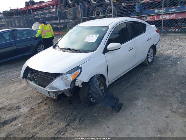 Nissan 2019 2019 3N1CN7AP8KL804428 Image 2