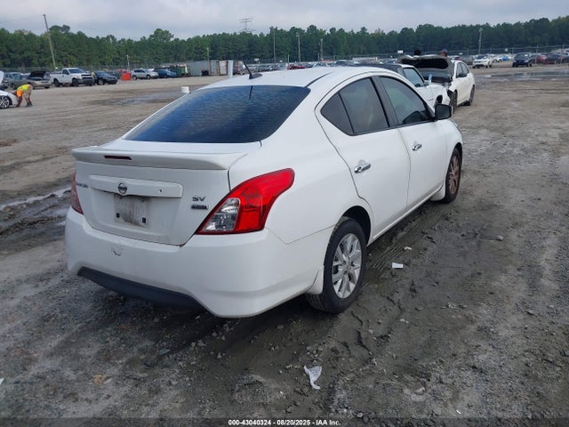 Nissan 2019 2019 3N1CN7AP8KL804428 Image 4