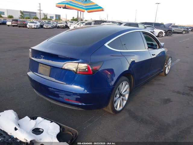 2019 TESLA MODEL 3 5YJ3E1EA7KF445250 Photo 3