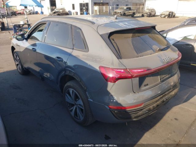 2024 AUDI Q8 E-TRON WA14AAGE4RB035237 Photo 2