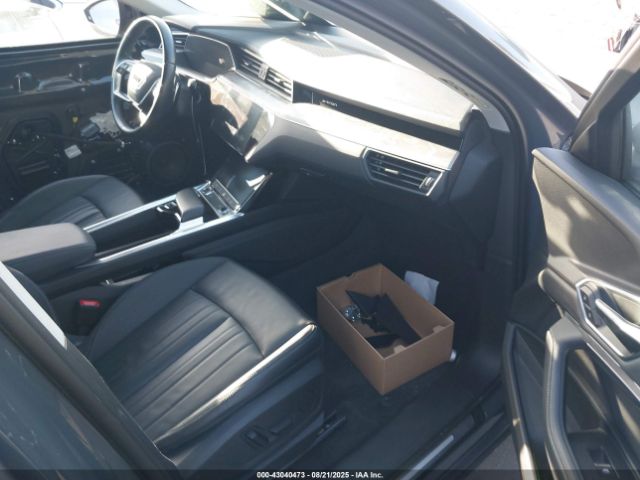 2024 AUDI Q8 E-TRON WA14AAGE4RB035237 Photo 4