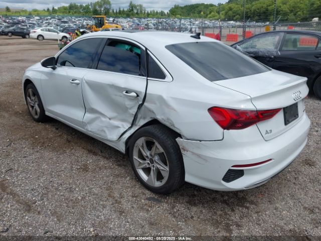2024 AUDI A3 WAUHUDGY7RA021264 Photo 2