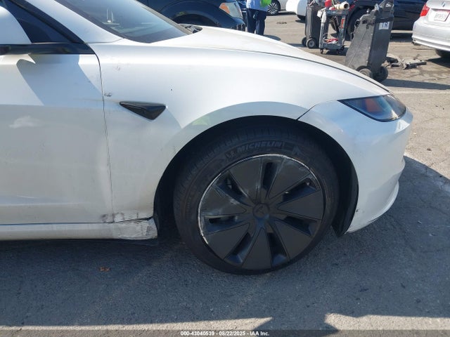 Продаж на аукціоні авто 2024 Tesla Model 3 Long Range Dual Motor All-wheel Drive/rear-wheel Drive, vin: 5YJ3E1EA0RF786600, номер лоту: 43040539