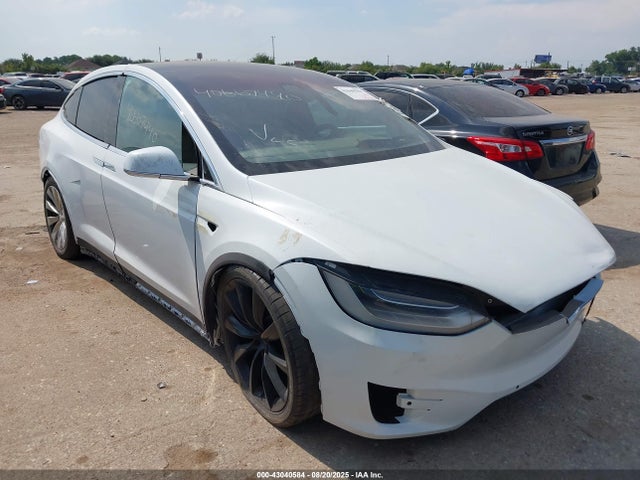 2017 TESLA MODEL X 5YJXCBE20HF050017 Photo 0