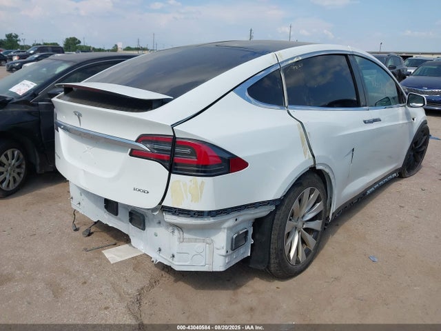 2017 TESLA MODEL X 5YJXCBE20HF050017 Photo 3