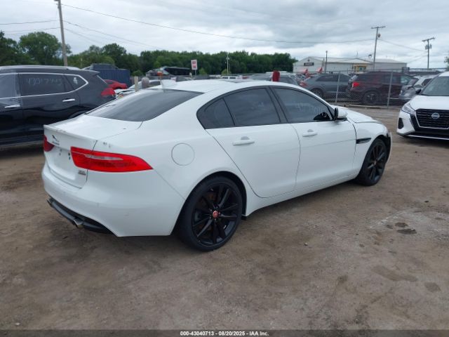2019 JAGUAR XE SAJAK4GX1KCP53659 Photo 3