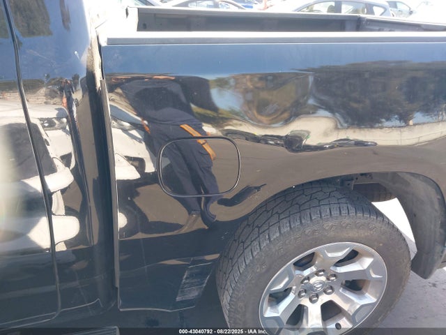 RAM 1500 2019 1C6RREFG0KN813656 Image 18