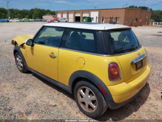 2008 MINI COOPER WMWMF33588TT62528 Photo 2