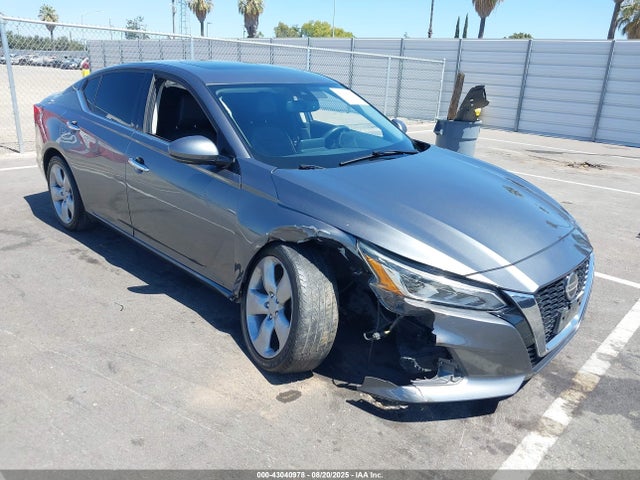 Nissan 2020 2020 1N4BL4EV6LC132653 Image 1