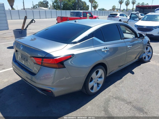 Nissan 2020 2020 1N4BL4EV6LC132653 Image 4
