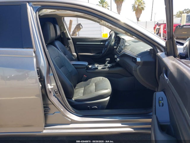Nissan 2020 2020 1N4BL4EV6LC132653 Image 5