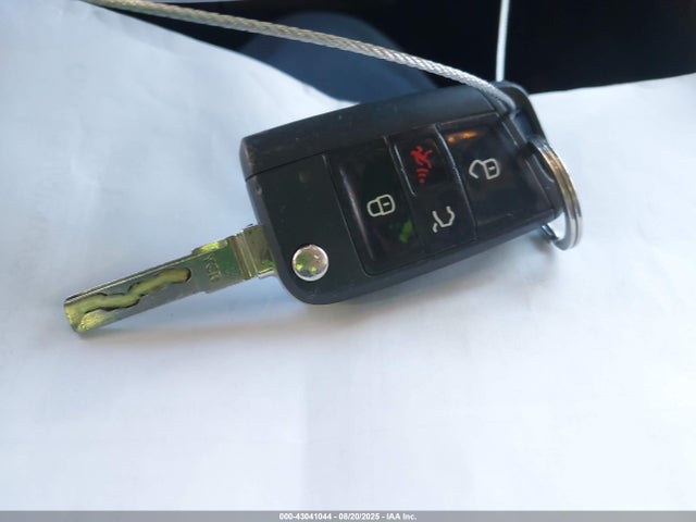 3VWC17AU0HM504378 Volkswagen 1.8 tsi